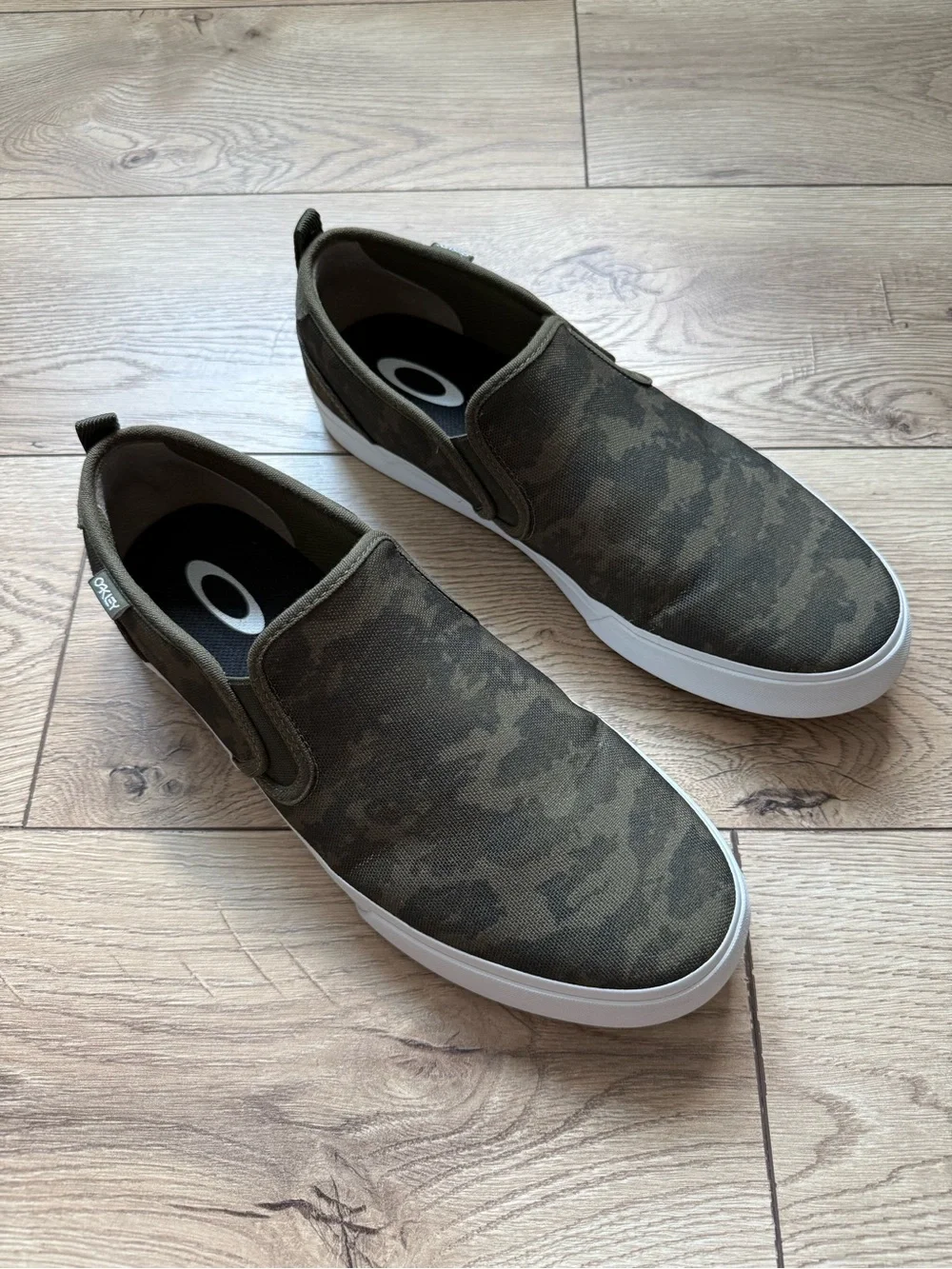 Oakley B1B Classic Slip On Shoes Men’s Sz 12 Green Brush Camo Slip-On Sneakers